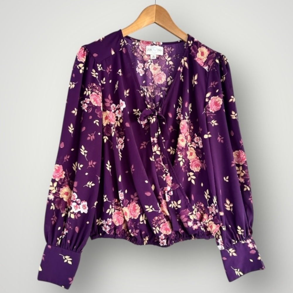🎉5 for $45🎉 Jun ivy top blouse shirt size M